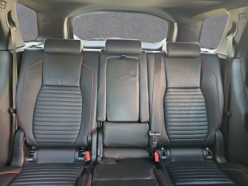 Land-Rover Discovery Sport - 11