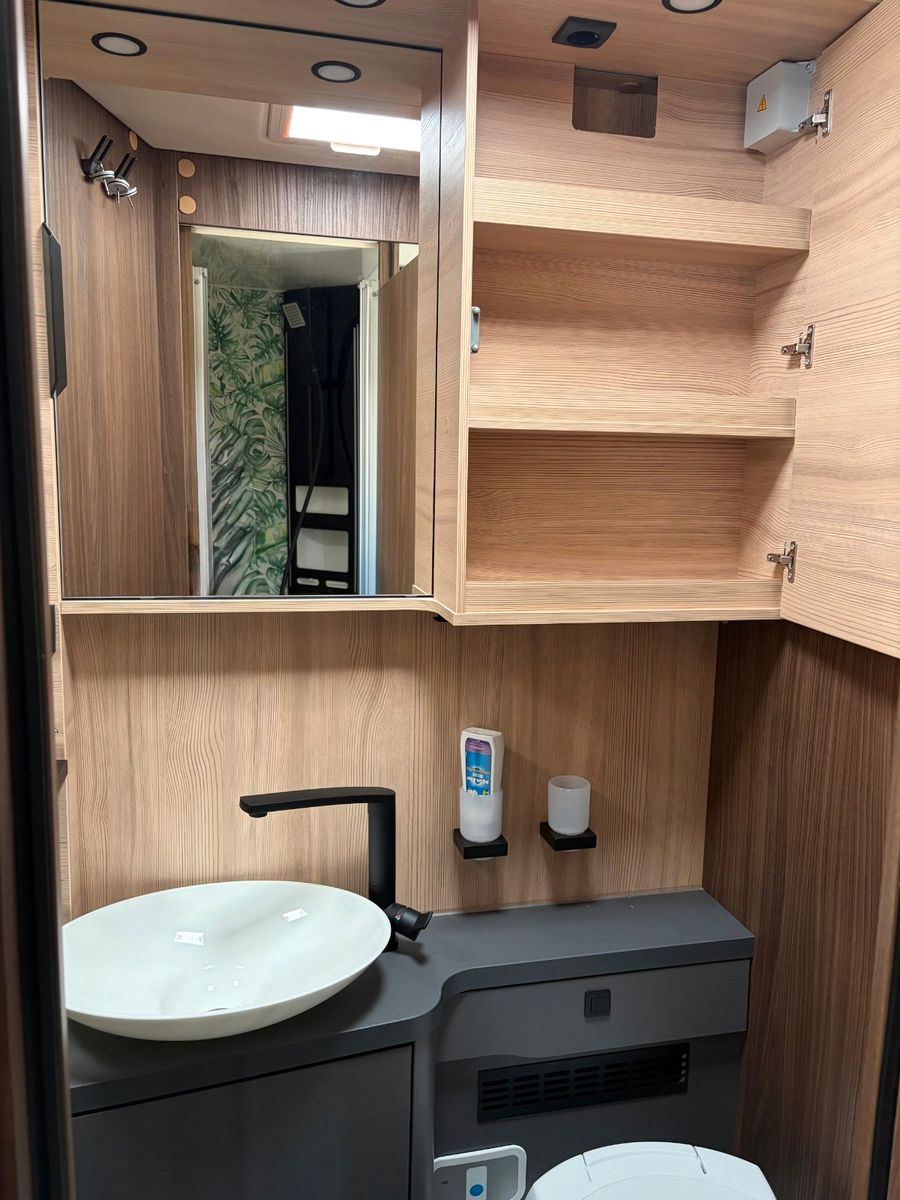 Fahrzeugabbildung Eura Mobil Integra Line 726 EF GT