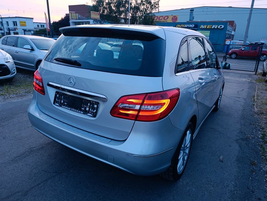 Mercedes-Benz B 180 CDI*NAVI*PDC*TEMPOMAT*SITZ-H*LED*XENON*