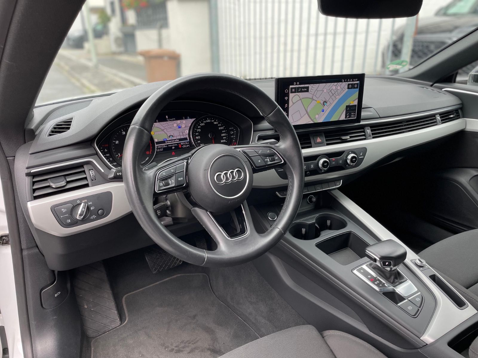 Fahrzeugabbildung Audi A5 Sportback 35 TDI S-Line|DAB|PDC|Navi|Business