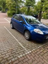 Fiat Punto 1.4 in gutem Zustand - Fiat Punto in Essen