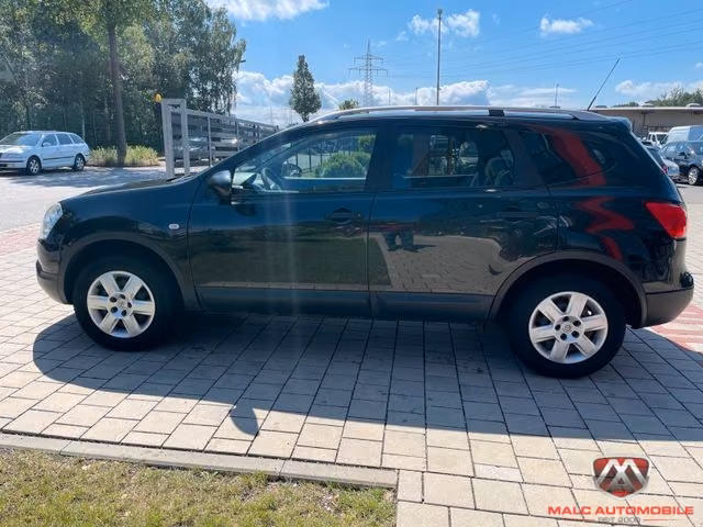 Nissan Qashqai+2 2010 — photo 11