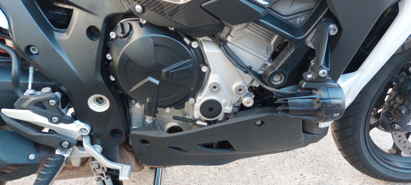 Fahrzeugabbildung BMW S 1000 XR M-Paket/ Carbonpaket Schmiederäder