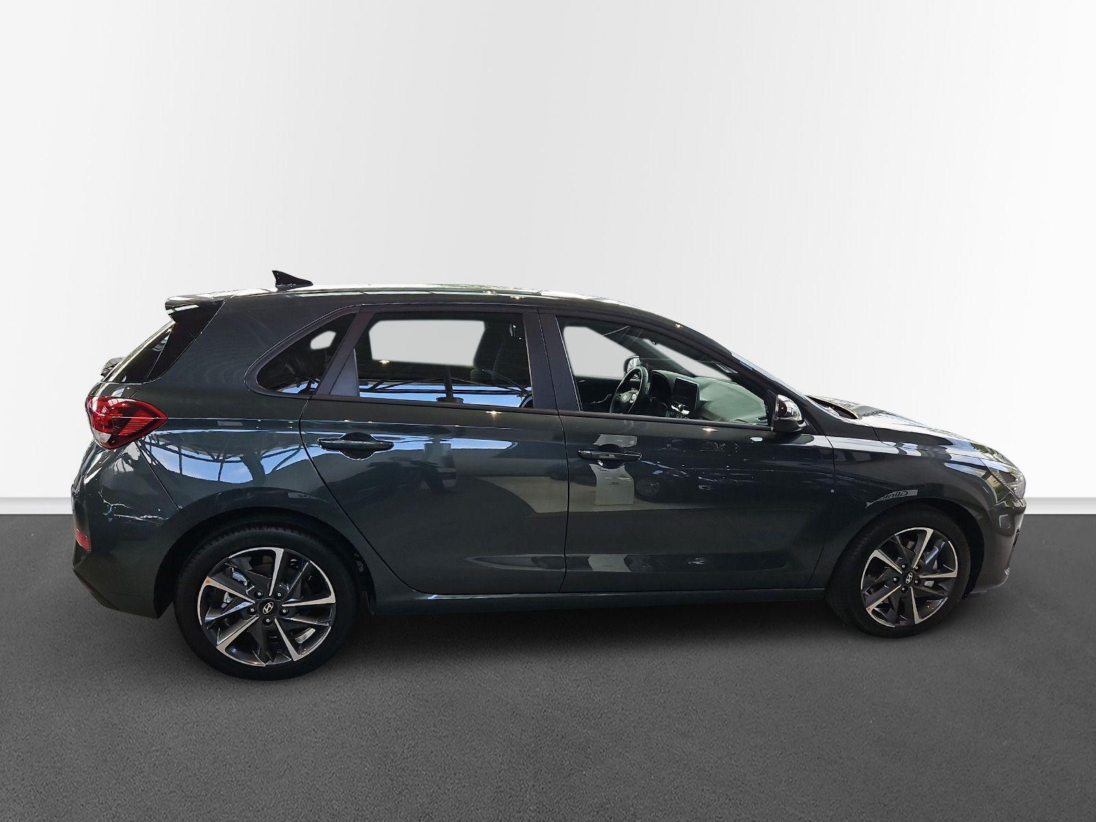 Hyundai i30 ADVANTAGE*Navi*RKam*VollLED*SitzHeiz*2ZKlima