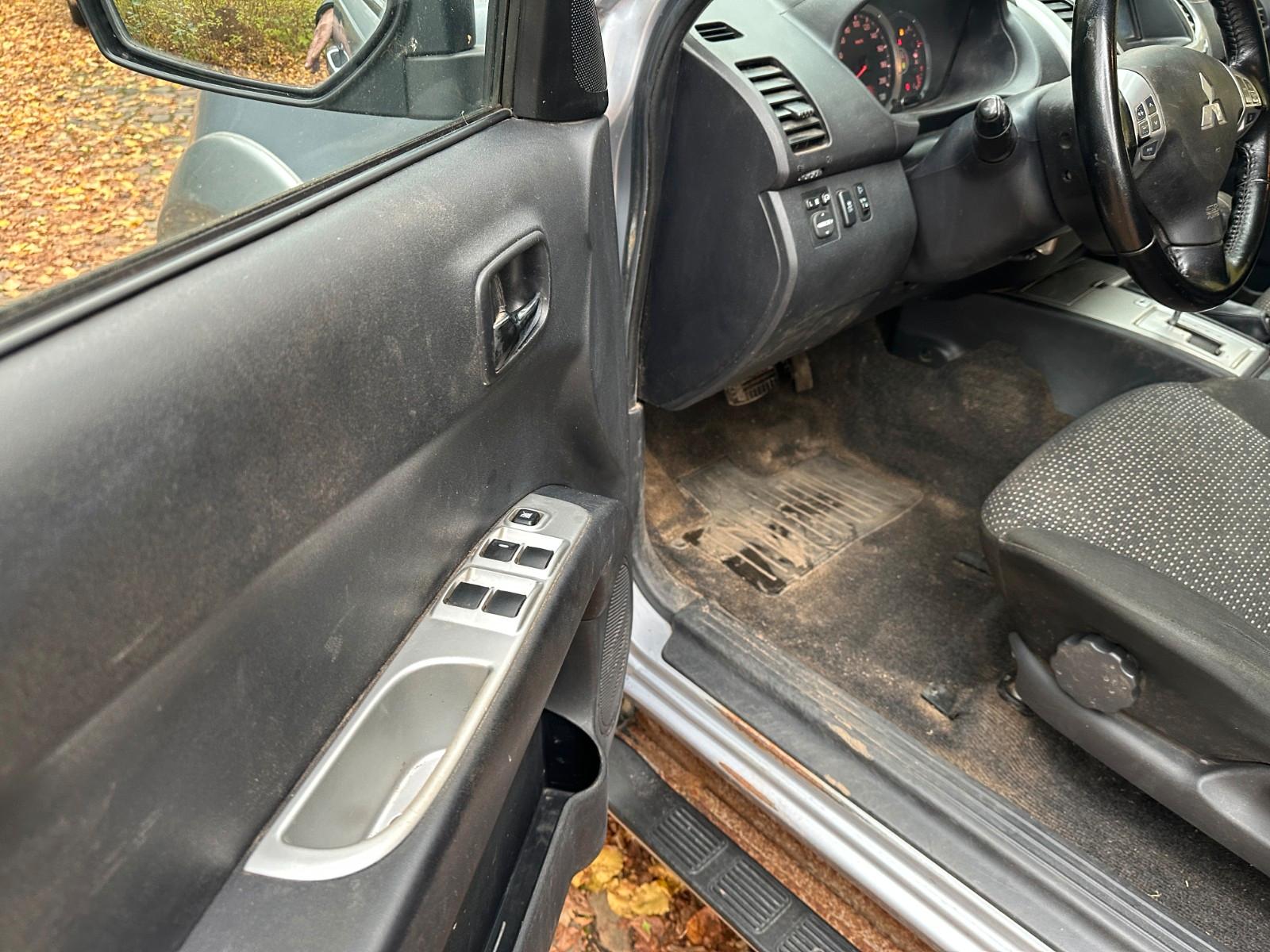 Mitsubishi L200