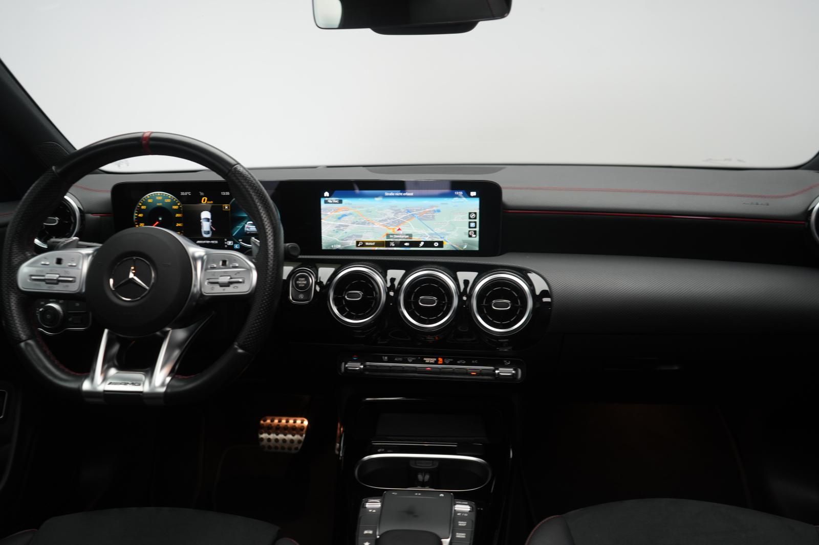 Mercedes-Benz CLA 35 AMG 4Matic Speedshift 7G-DCT Kamera Pano foto 18