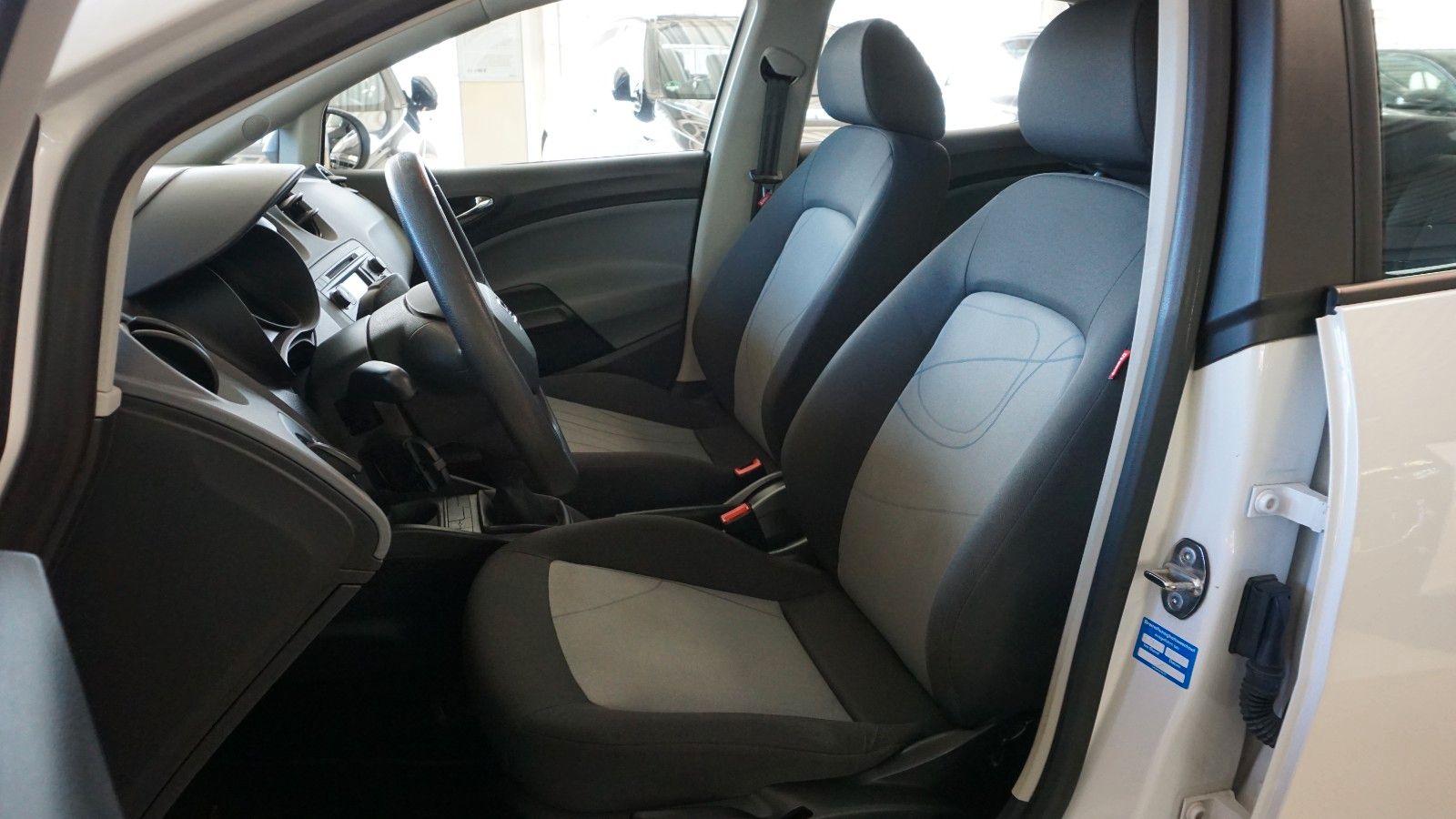 Fahrzeugabbildung SEAT Ibiza 1.4 Reference