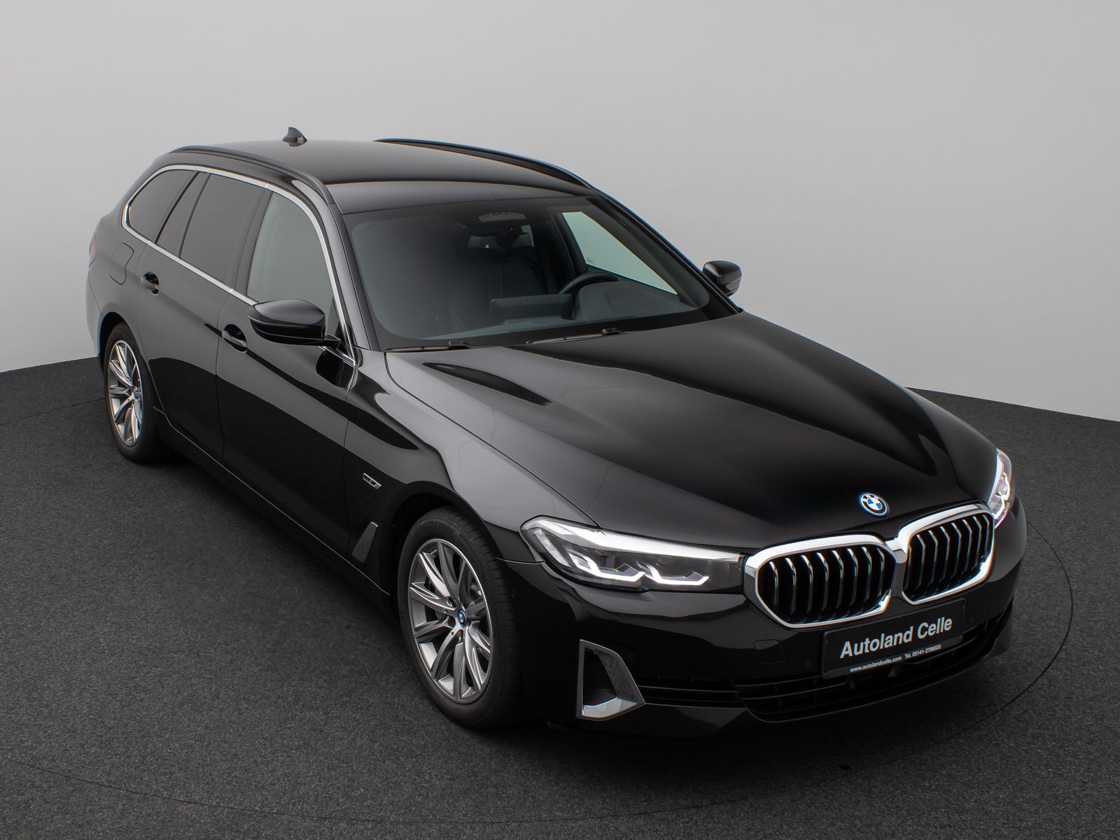 Fahrzeugabbildung BMW 530e Luxury Line Kamera DAB WLAN ACC Alarm LED