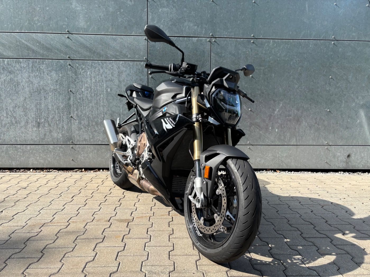 Fahrzeugabbildung BMW S 1000 R Komfortpaket, Dynamikpaket