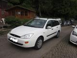 Ford Focus 1.4 Ambiente,Tüv Neu - Ford Focus aus 2001: Kombi