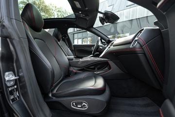 صورة 4 لـ 2020 Aston Martin DBX