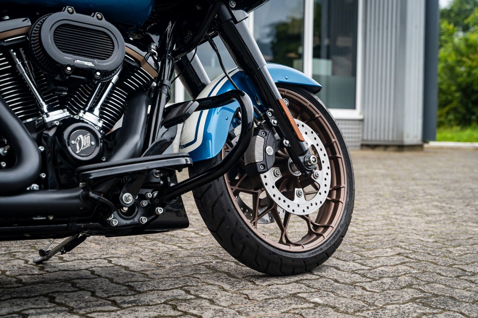 Fahrzeugabbildung Harley-Davidson FLTRXST Road Glide ST "Fast Johnnie" - Custom