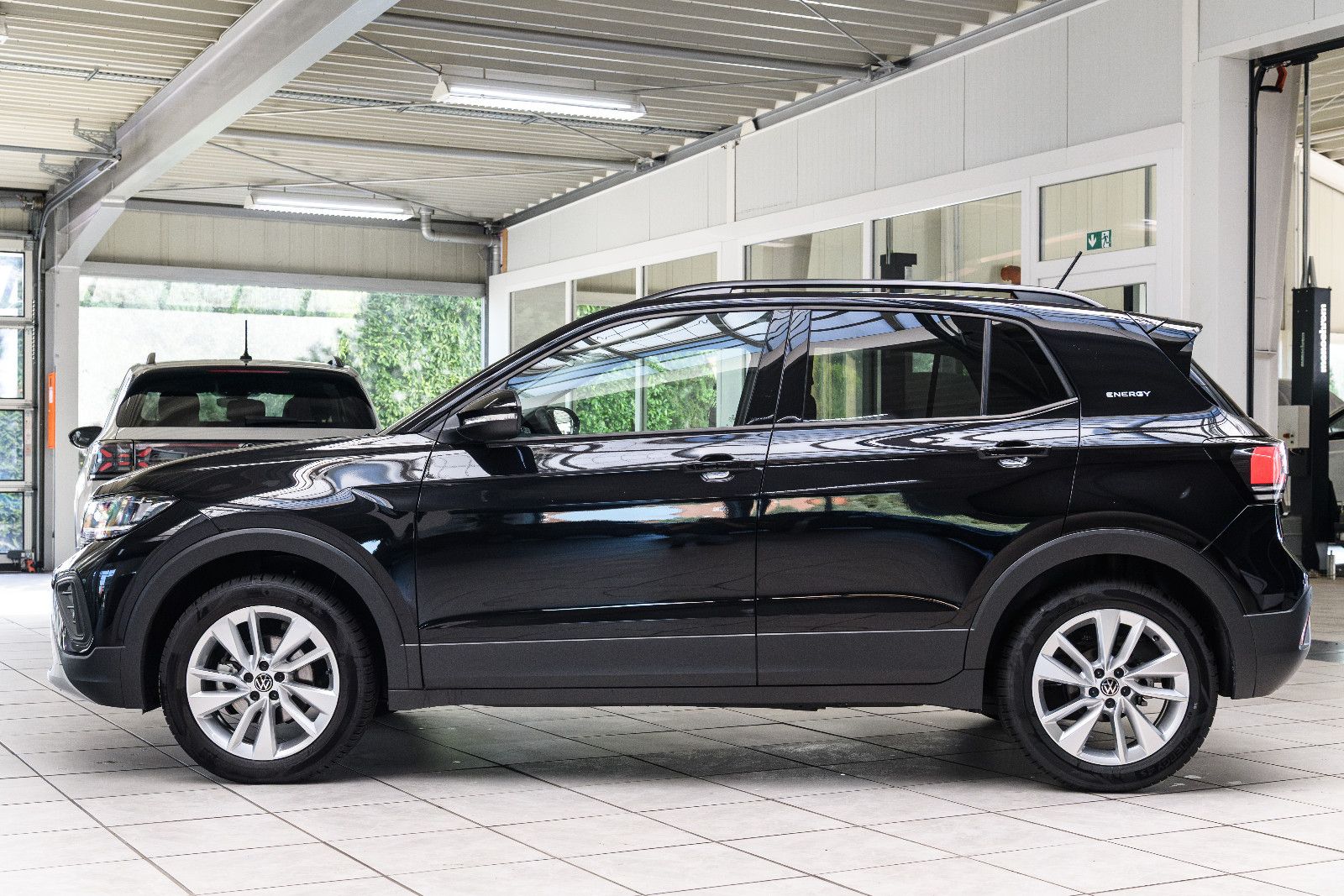 Fahrzeugabbildung Volkswagen T-Cross 1.0 TSI DSG 85 kW Energy+AHK+Kamera+Navi