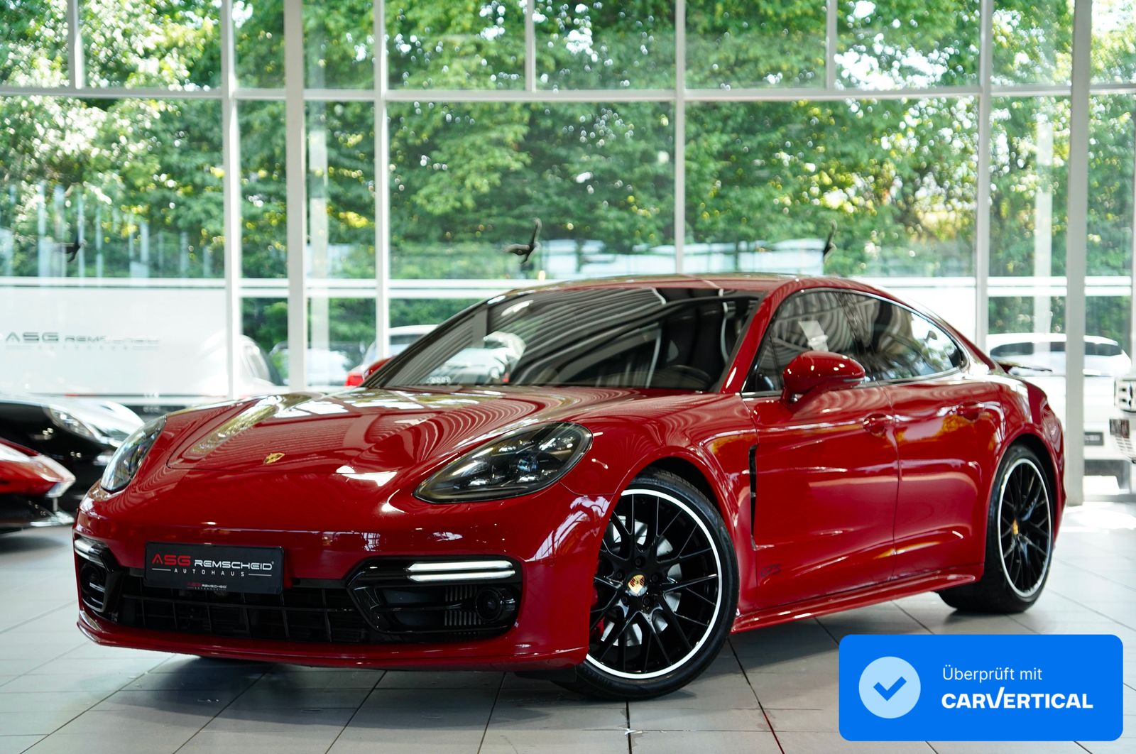 PORSCHE Panamera