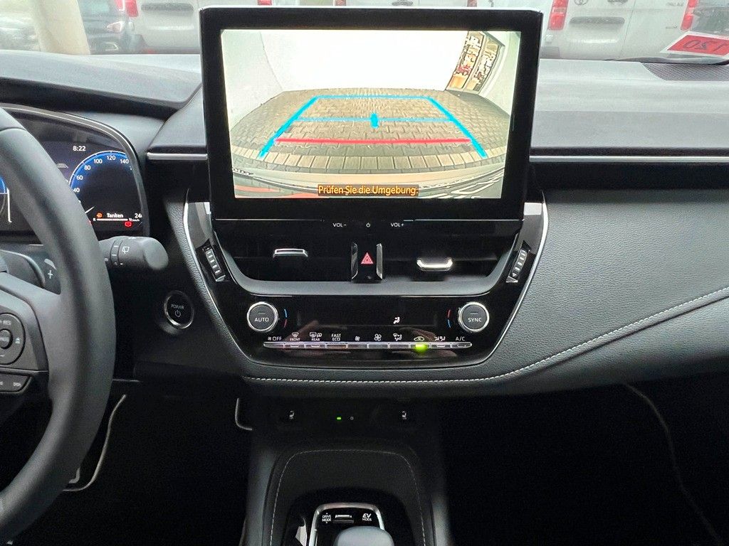 Fahrzeugabbildung Toyota Corolla TS 1.8 Hybrid Teamplayer Technikpaket