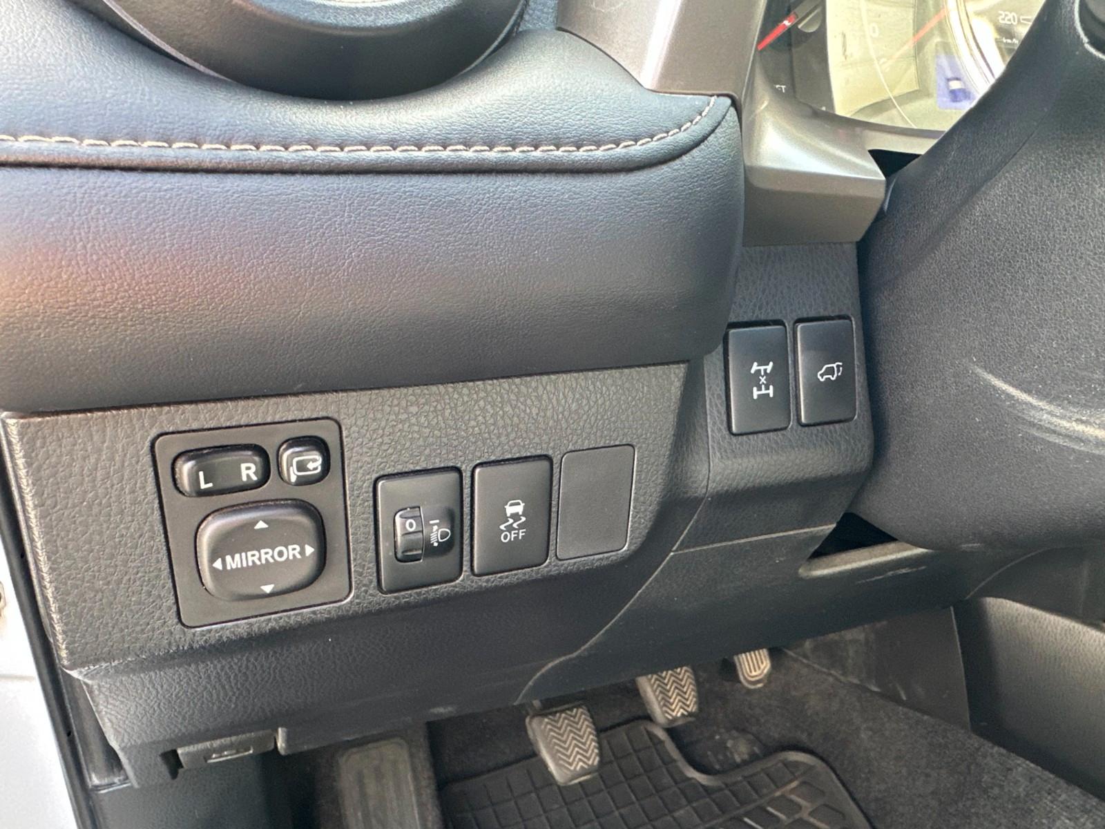 TOYOTA RAV4 - 2.0D -  4X4 - ATTELAGE - 124 CV -BVM