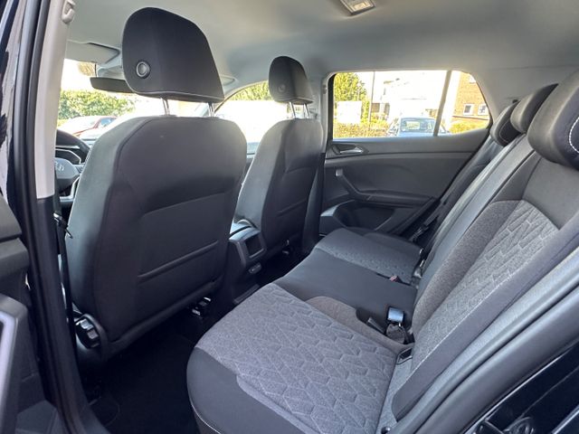 T-Cross 1.0 TSI Move Navi Kamera ACC Apple CarPl
