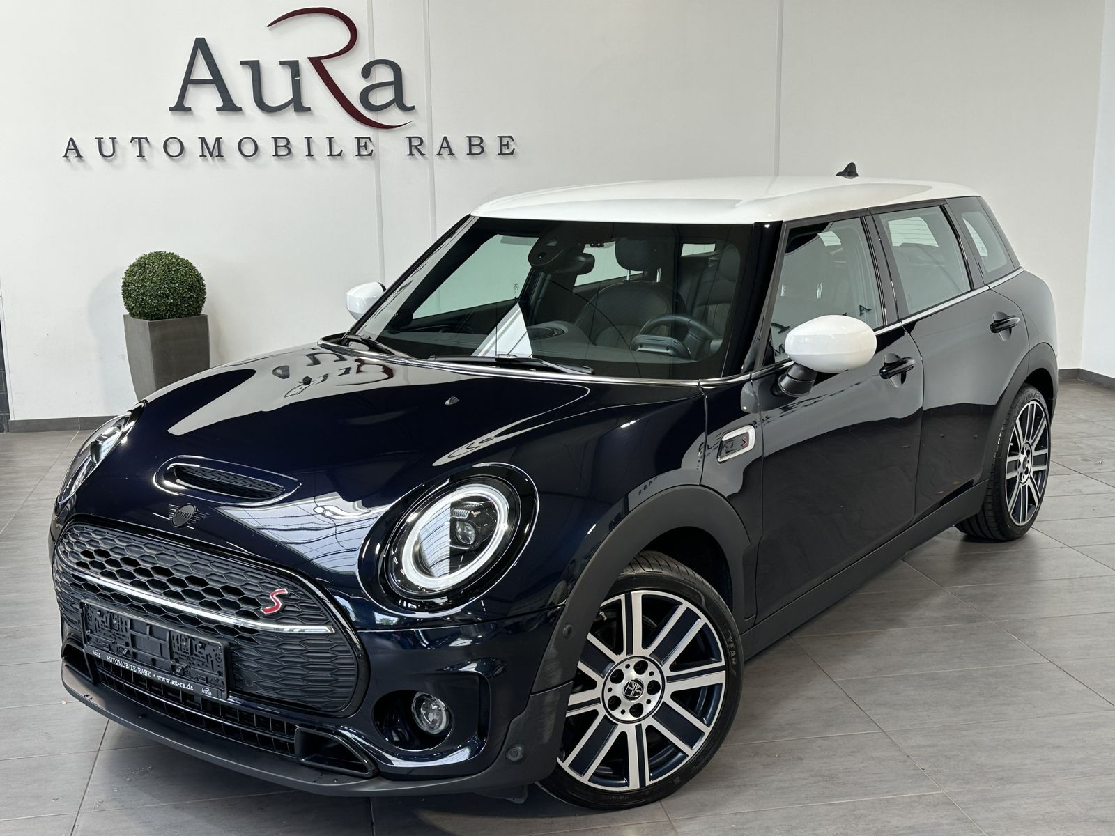 Fahrzeugabbildung MINI Cooper S Clubman Aut. NAV+LED+AHK+H&K+KAMERA+PP