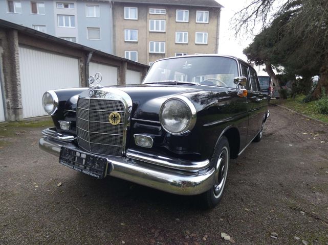 Mercedes-Benz 190 190 D  W110