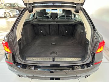 Fahrzeugabbildung BMW 520d Alarm ParkAssist Kamera LED LiveCockpitPlus