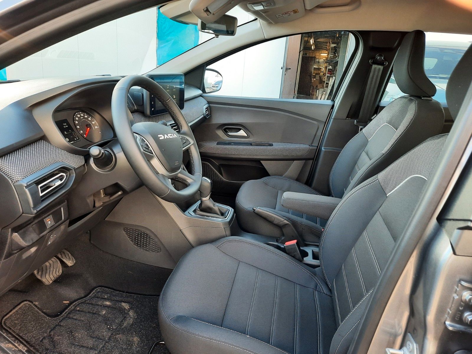 Dacia Sandero - Bild 8