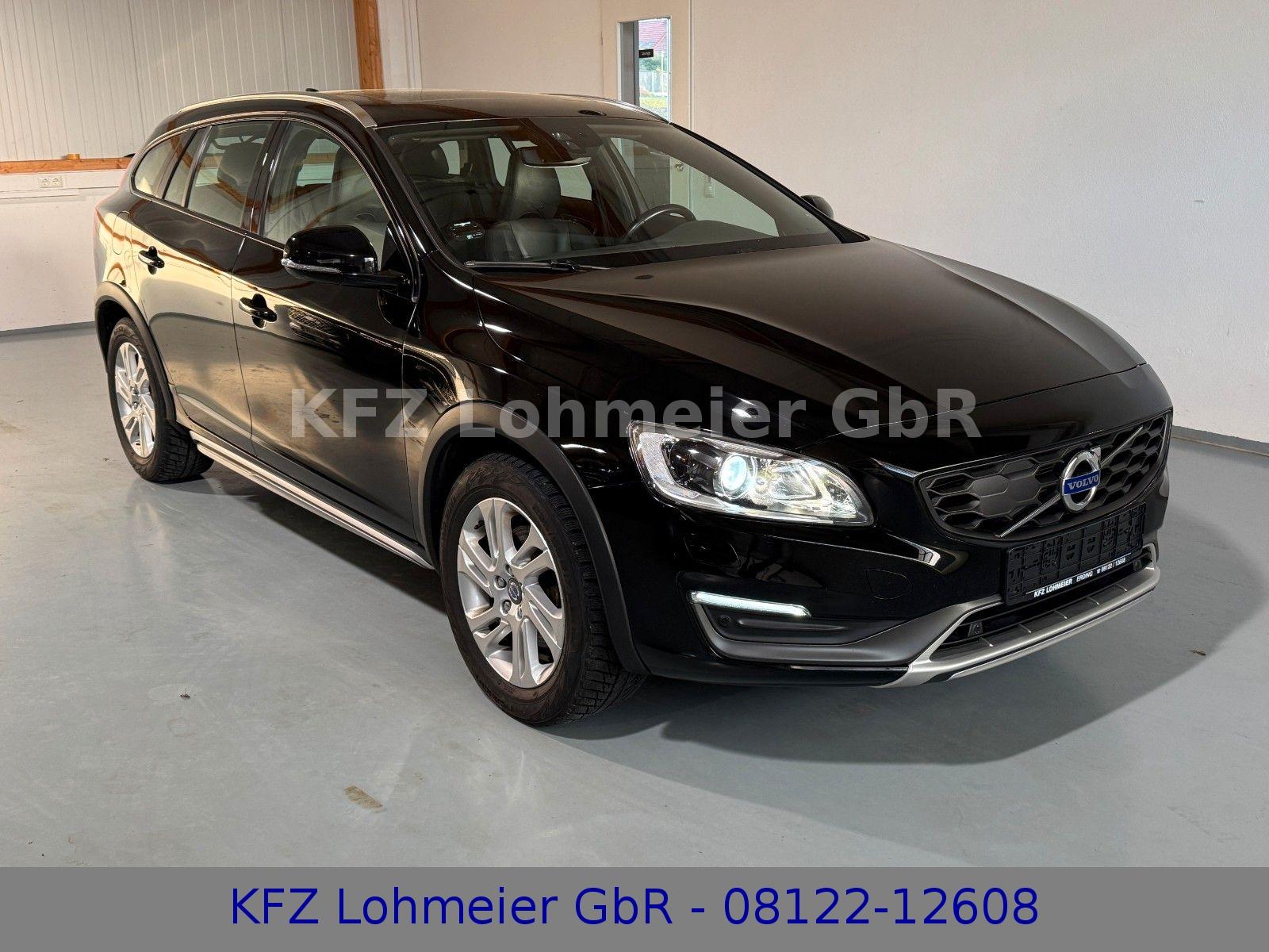 Volvo V60 Cross Country Summum D4 AWD *AHK*SD*BiXenon*