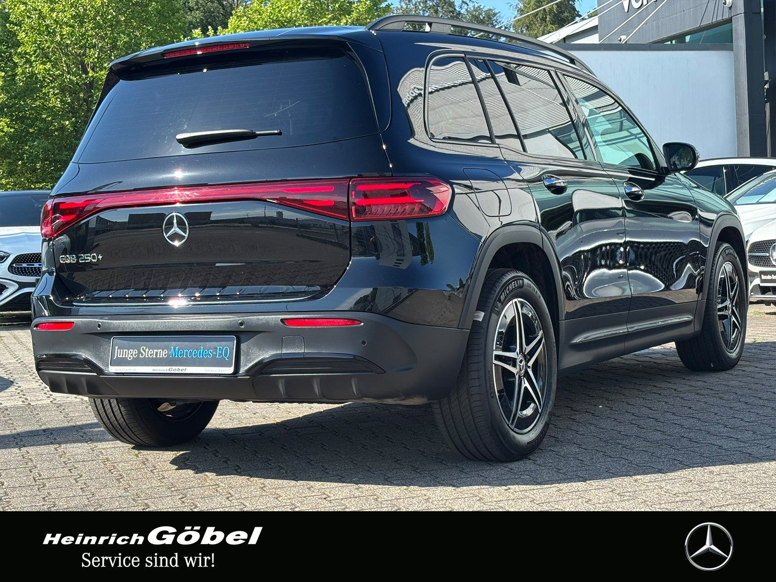 Fahrzeugabbildung Mercedes-Benz EQB 250+ AMG*FAP*360°KAM*HUD*BURMESTER*AMBIENTEB