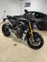 Ducati Streetfighter V4S - Offers