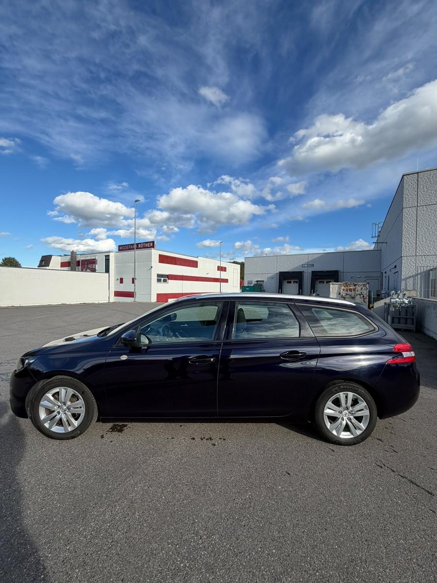 Peugeot 308 2015 — engine 1.560 cm³, 120 HP (88kW)