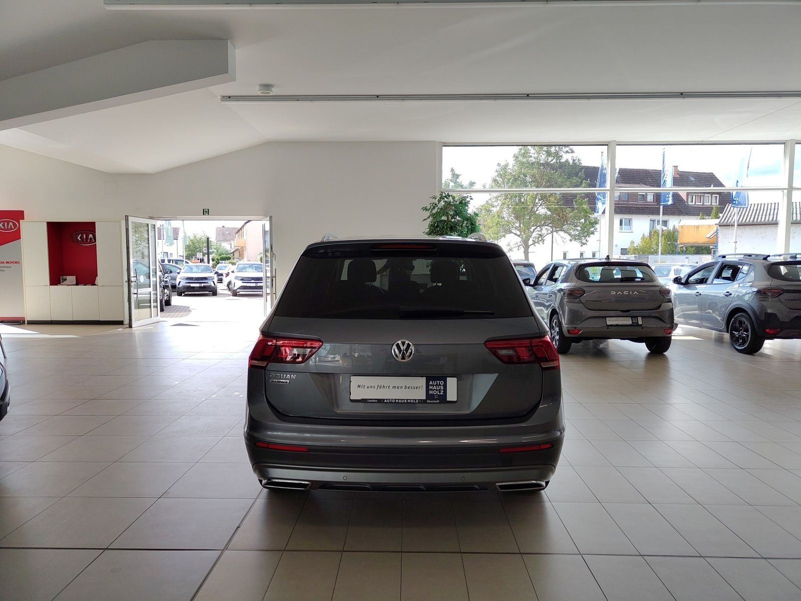 VW Tiguan Allspace 1.5 TSI Comfortline Allwetter Kl – Bild 3