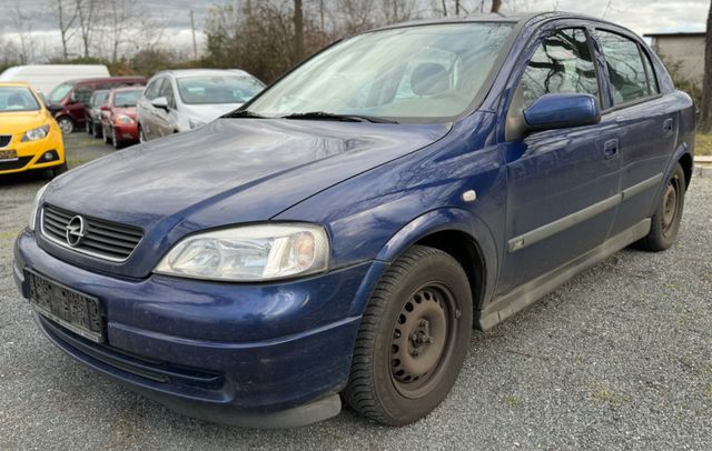 Opel Astra 1.6 Njoy