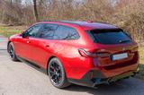BMW i5 Touring M Sport Pro | B&W | 22kW | Garant - rote BMW i5