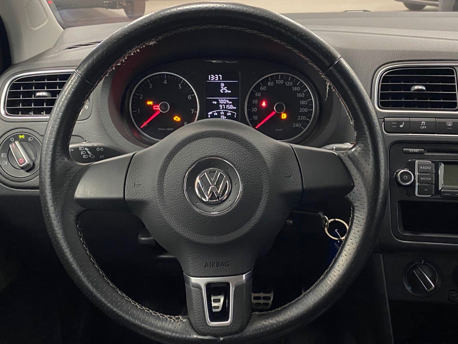 Fahrzeugabbildung Volkswagen Polo 1.2 TSI CrossPolo 1.Hand+17"Alu+CHECKHEFT++
