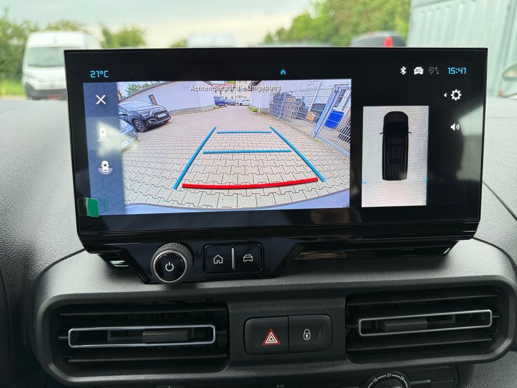 Fahrzeugabbildung Citroën Berlingo XL Diesel 130 PLUS 7-Sitzer