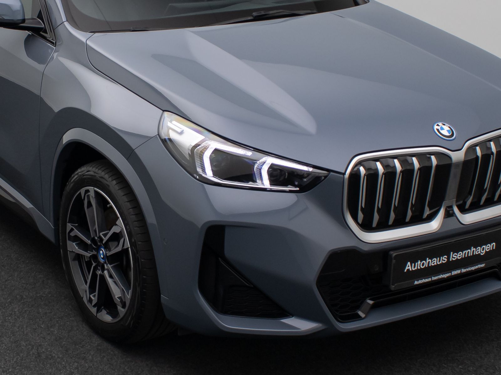 Fahrzeugabbildung BMW iX1 xD30 MSport Panorama 360&deg;HUD DAB Komfort 19"