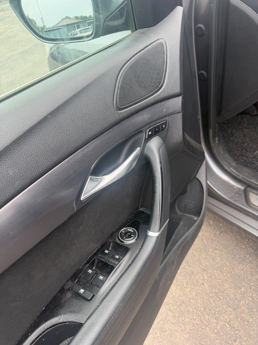 Hyundai i40 2011 — photo 13