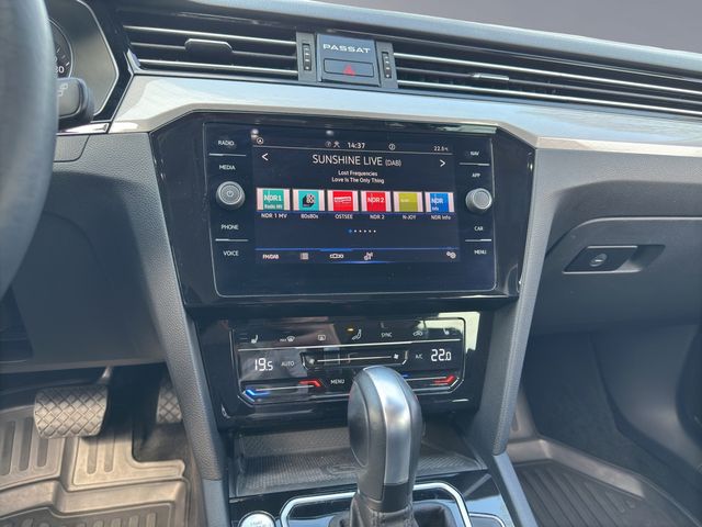 Passat Variant 1.5 TSI Business DSG FACEL. LED