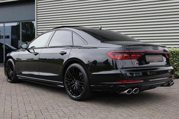 2024 AUDI S8 — миниатюра 24