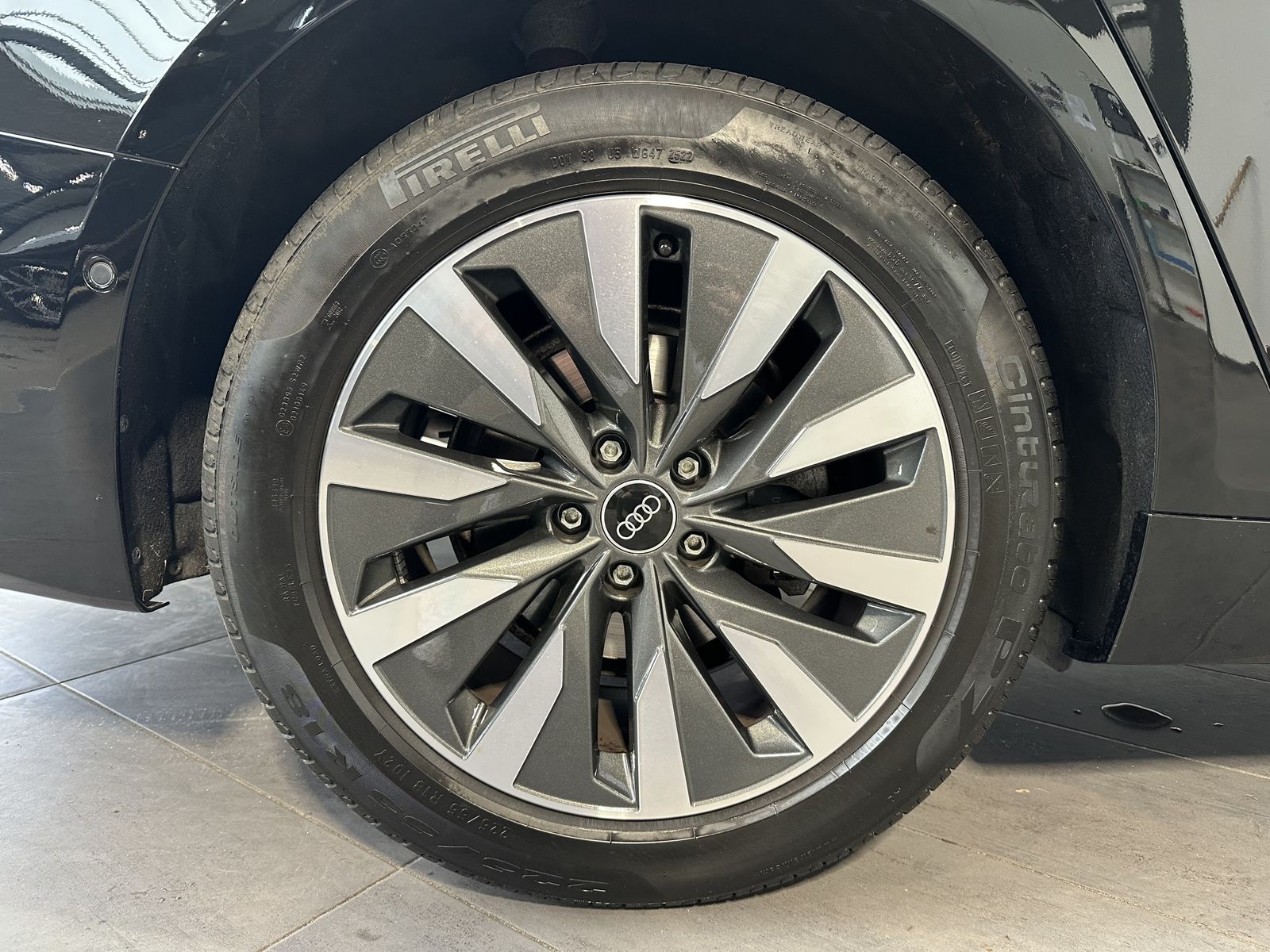 Fahrzeugabbildung Audi A6 Avant 40 TDI Sport NAV+LED+AHK+KAM+VCOCK+DSP
