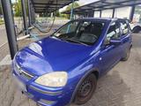 Opel Corsa C 1.2 - Opel Corsa aus 2005 mit Benzin-Antrieb: Kleinwagen, 1.2