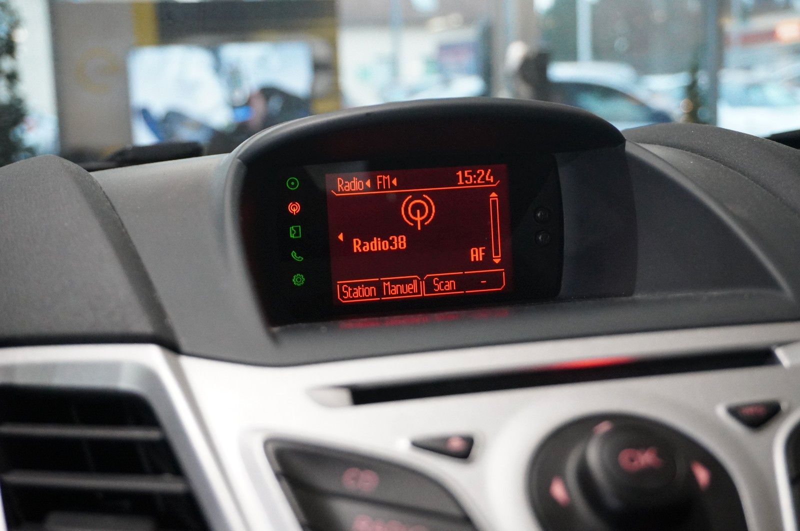 Fahrzeugabbildung Ford Fiesta 1.3 CHAMPIONS EDIT. 3-TÜR KLIMA/SHZ/USB