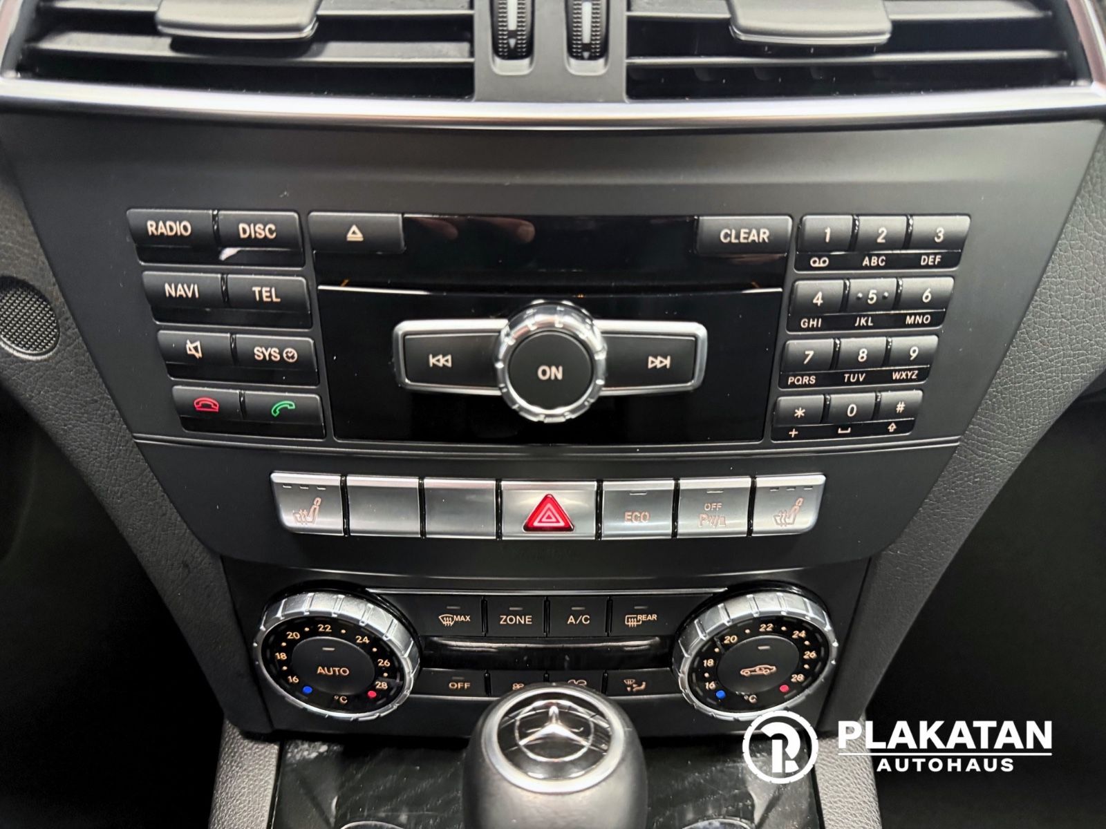 Fahrzeugabbildung Mercedes-Benz C 350 CDI Navi Tempomat Bi-Xenon MB-Service