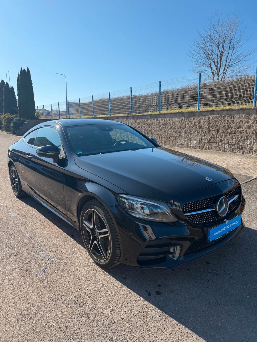 Mercedes-Benz C 400 COUPE 4Matic AMG LINE