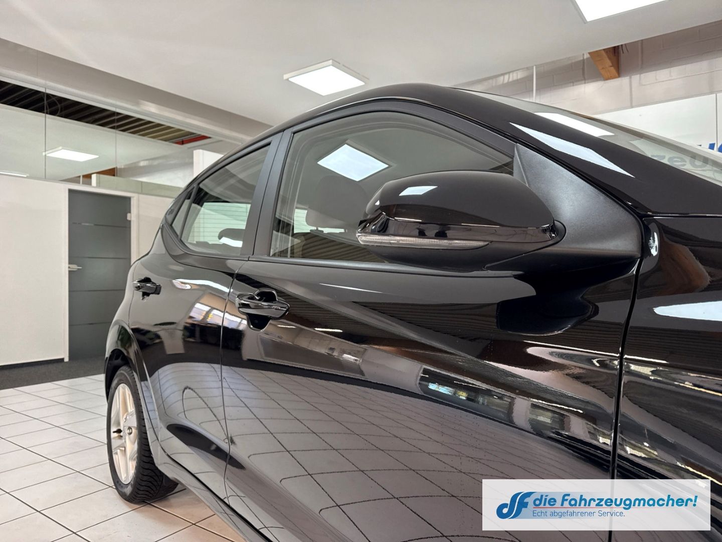 Fahrzeugabbildung Hyundai i10 Trend Navi Apple CarPlay Android Auto Musiks