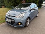 Hyundai i10 1.0 blue Classic - Hyundai i10: Blue
