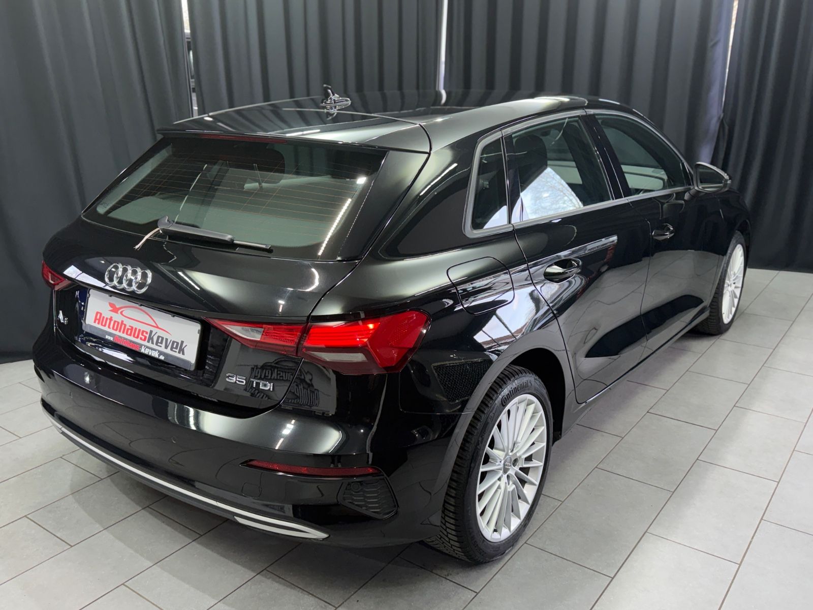 Fahrzeugabbildung Audi Audi A3 35 TDI Sportback advanced|AUTOMATIK|NAVI