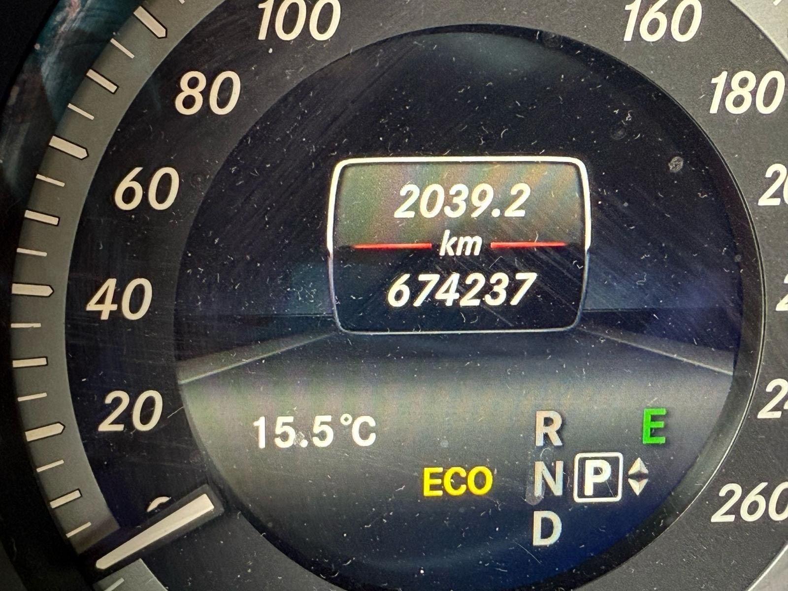 Mercedes-Benz E200 2015 — photo 11