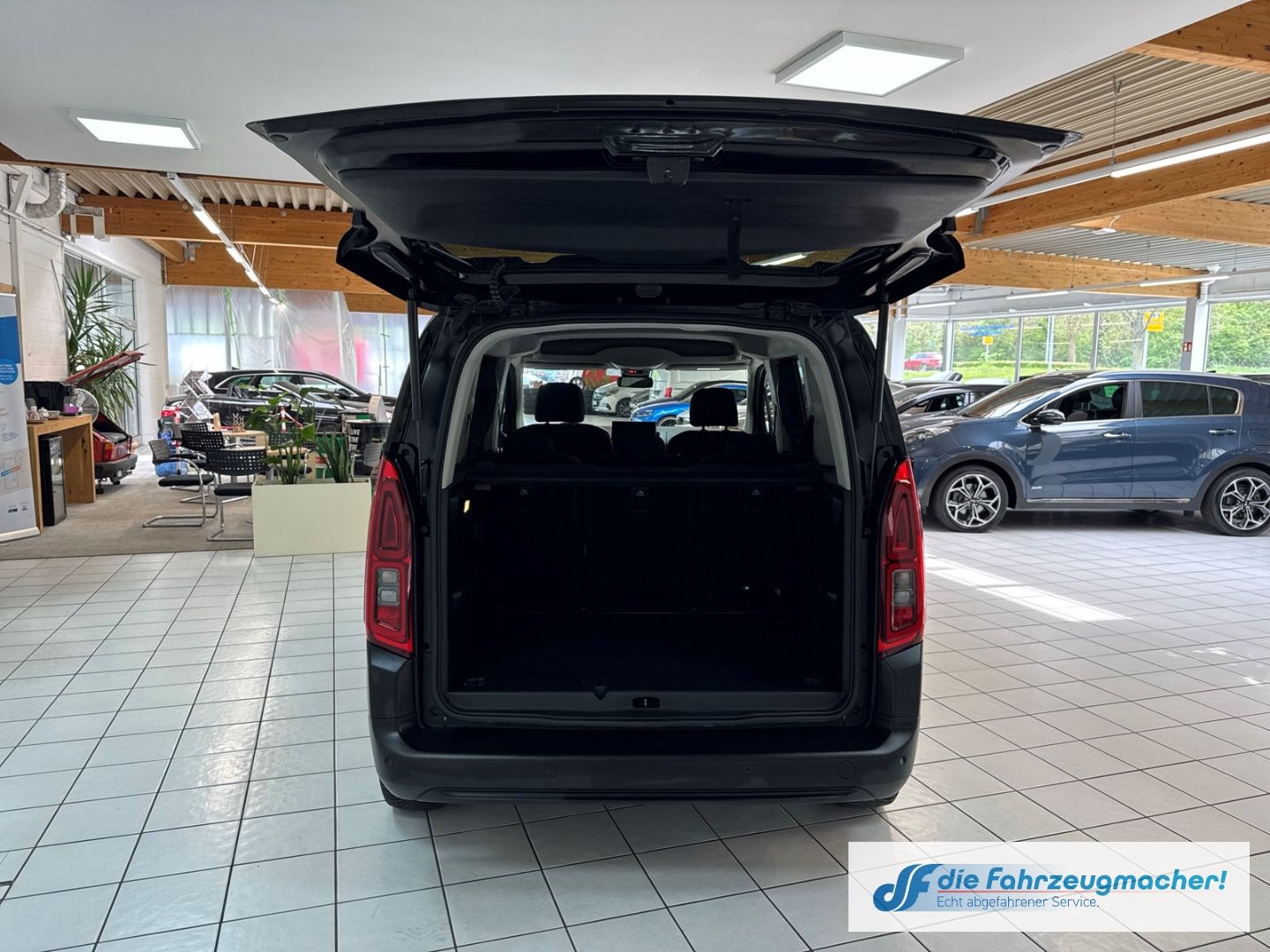 Fahrzeugabbildung Citroën Berlingo Max M Navi Digitales Cockpit Soundsyste