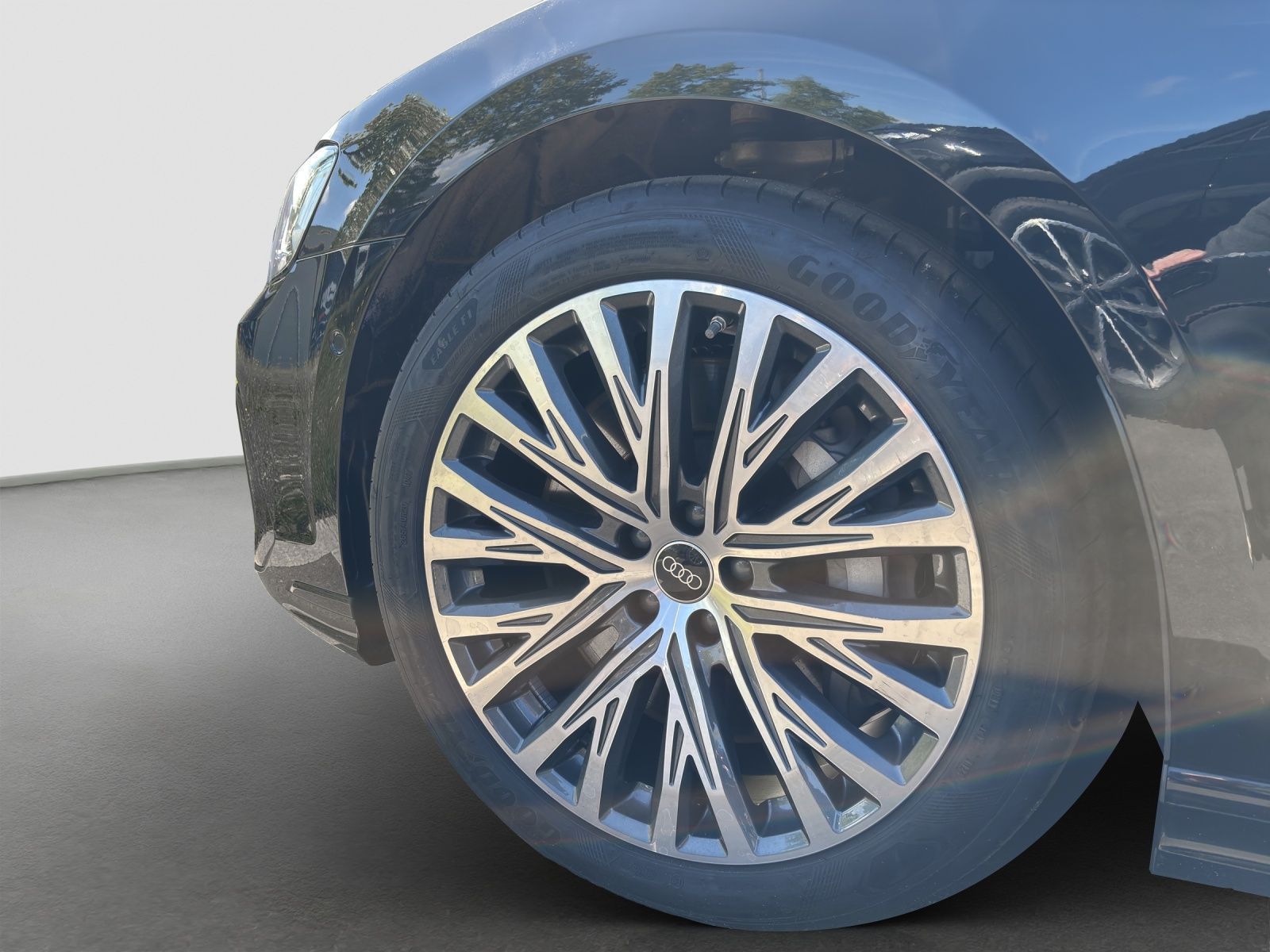 Audi A8 - Bild 14