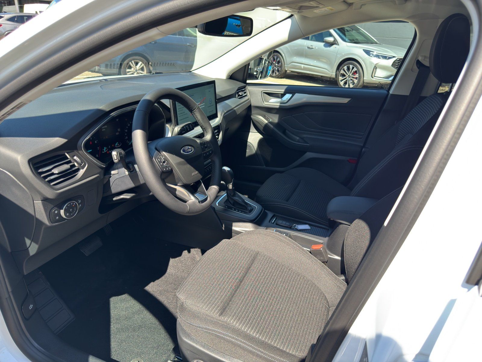 Fahrzeugabbildung Ford Focus Turnier Titanium Edition AUTOMATIK/SHZ/LED